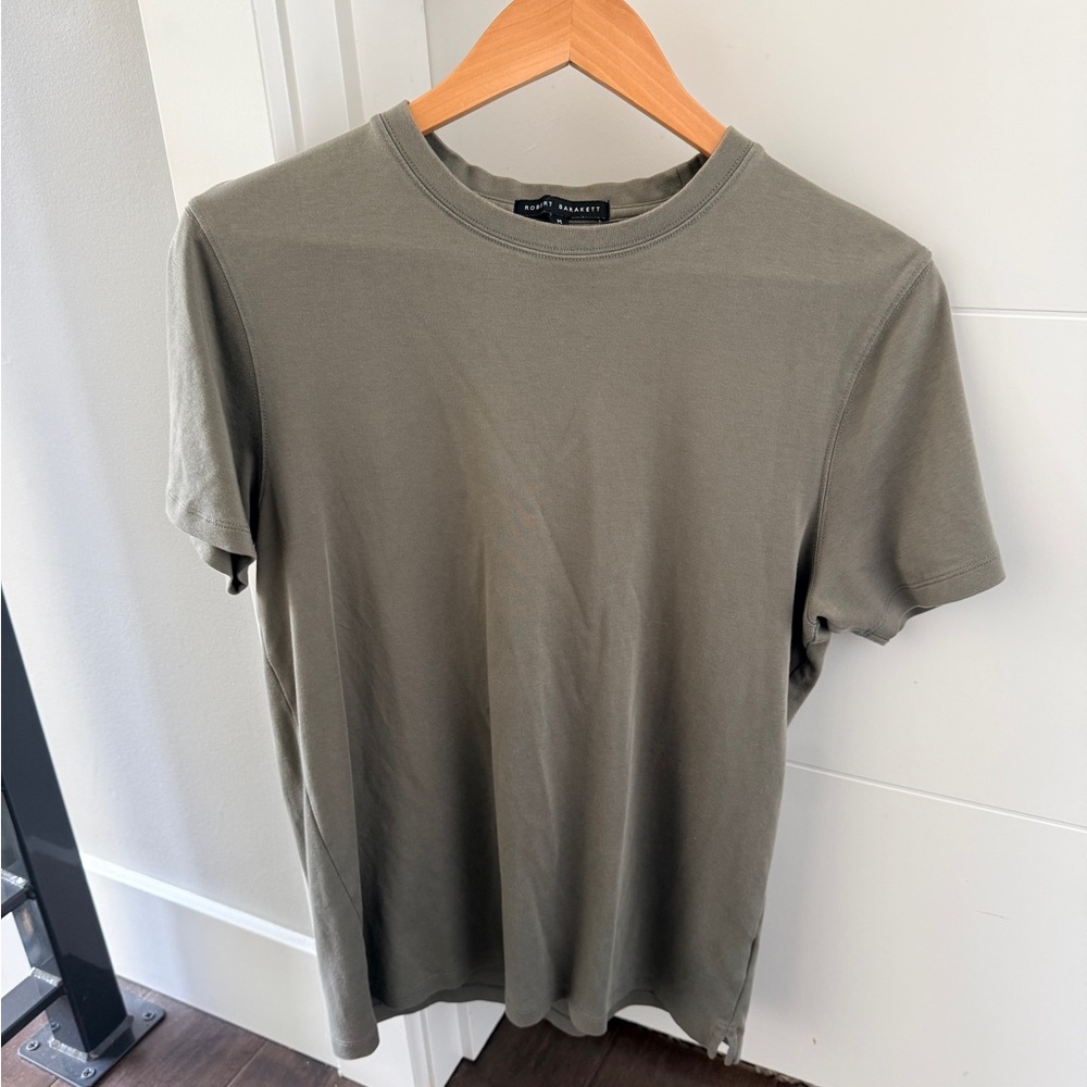 Robert Barakett Medium Men's Short Sleeve Tee